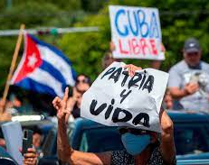  Históricas protestas en Cuba:  los exiliados en Miami siguen manifestándose contra la dictadura