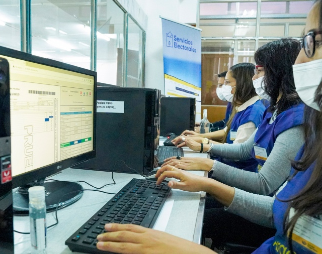 Más de 578 mil santiagueños votan intendentes y concejales en 26 municipios de la provincia
