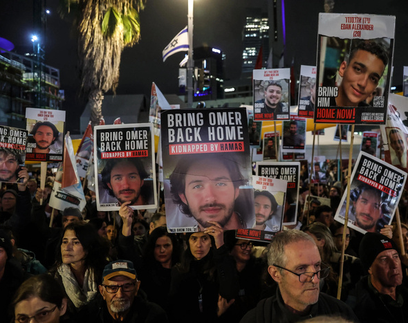 Hamas aceptó liberar a todos los rehenes "vivos o muertos"