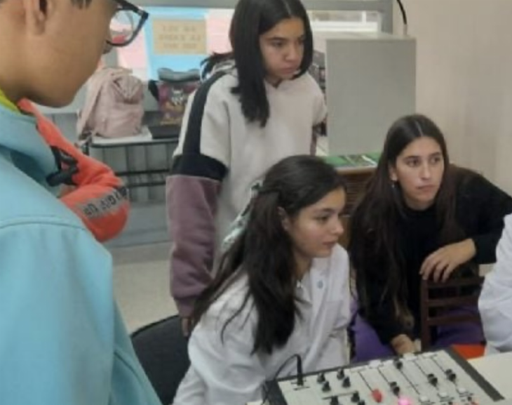 Dos escuelas técnicas de San Juan ya tienen sus radios propias 