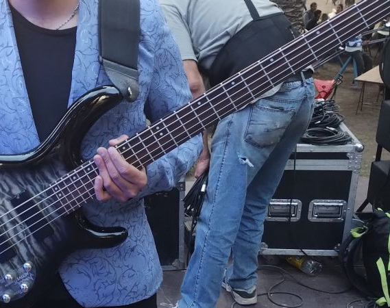 En Capital, le robaron un instrumento musical al artista Leo Jorquera