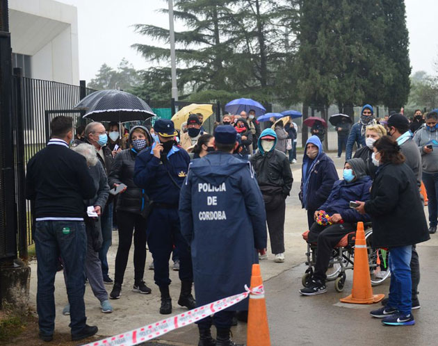 Otro día récord de casos de Covid en el País: hoy sumaron 20.263