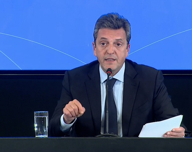 Massa anunció un nuevo régimen de comercio para darle previsión al país