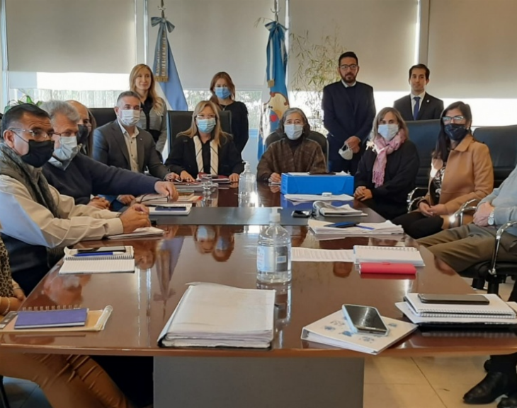 Reclamo docente: el gobierno ofreció un 36% de aumento en tramos desde acá a Diciembre