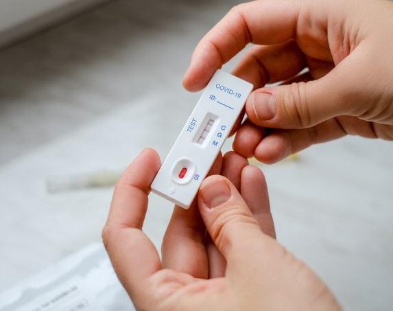 Arrancó la venta de los autotest de covid-19 en las farmacias de San Juan 