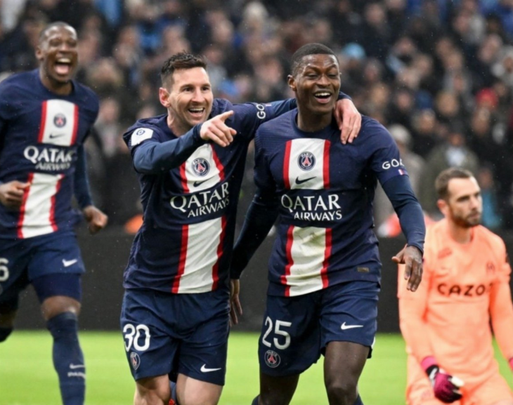 Con goles de Messi y Mbappé, el PSG superó 3-0 al Olympique de Marsella y se afianzó en la cima de la Ligue 1