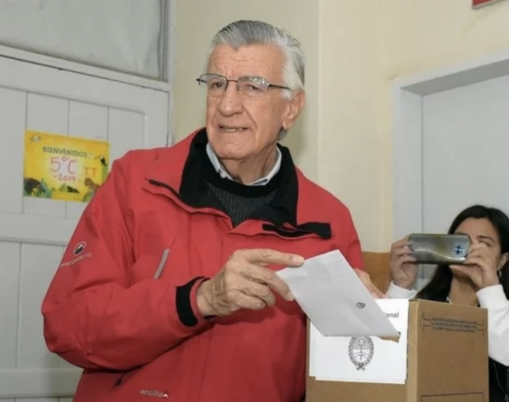 Gioja votó y emitió picantes declaraciones contra Uñac 