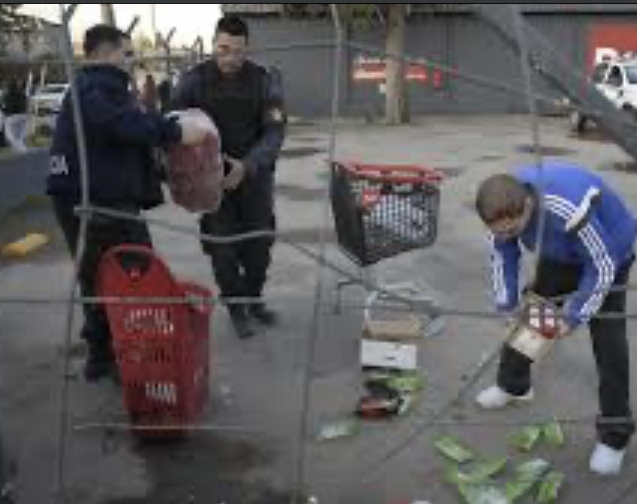 Massa pidió quitar planes sociales a quienes participaron en robos organizados