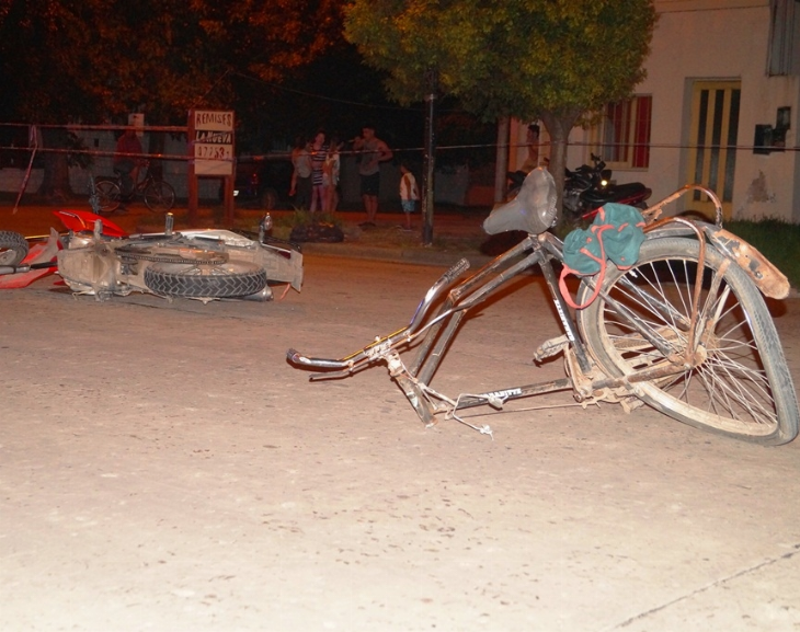 Un hombre de 75 años quedó grave al chocar en su bicicleta contra una nota
