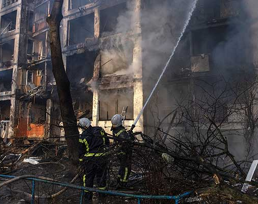 Al menos dos muertos en ataques a zonas residenciales en Ucrania