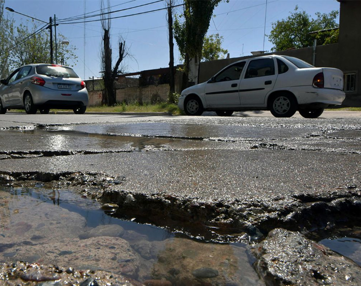 Cloaca a cielo abierto en pleno centro sanjuanino