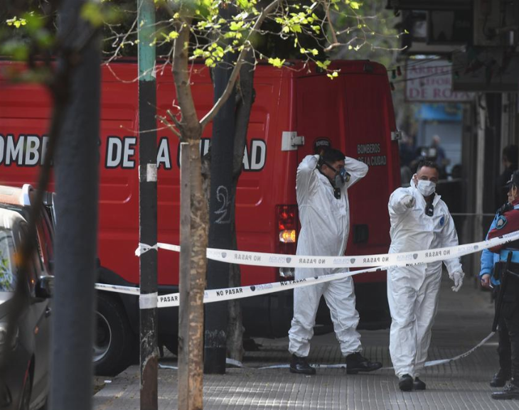 Un hombre mató a puñaladas a sus suegros, hirió a su pareja embarazada y se suicidó