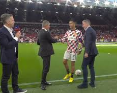 Polémica con Cristiano Ronaldo porque no quiso saludar a un ex-futbolista que lo criticó
