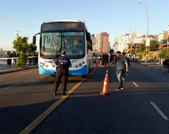 Mar del Plata: tenía 21 años, salía del boliche y murió atropellado por un colectivo