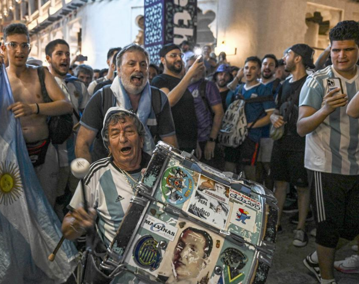 La interminable fiesta de los hinchas argentinos en Doha tras ganar el Mundial