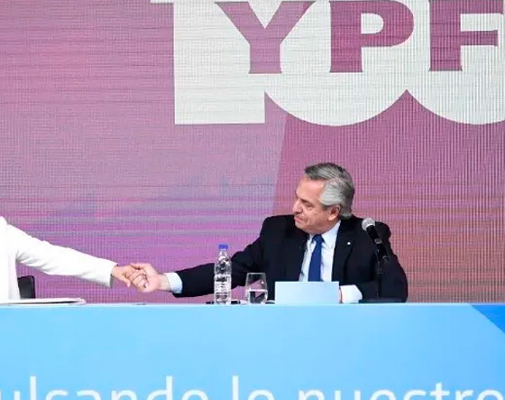 De Cristina para Alberto: "Te dije que vos tenías lapicera: te pido que uses"