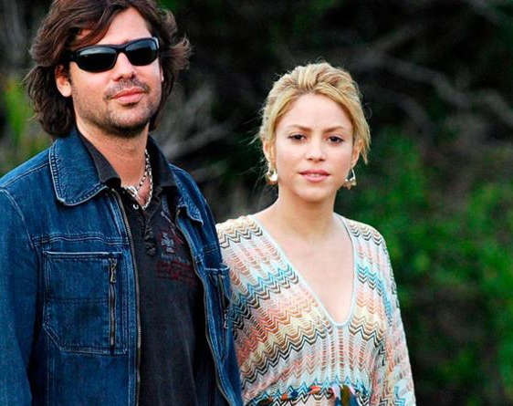 Aseguran que Antonio de la Rúa le escribió a Shakira tras su separación con Piqué