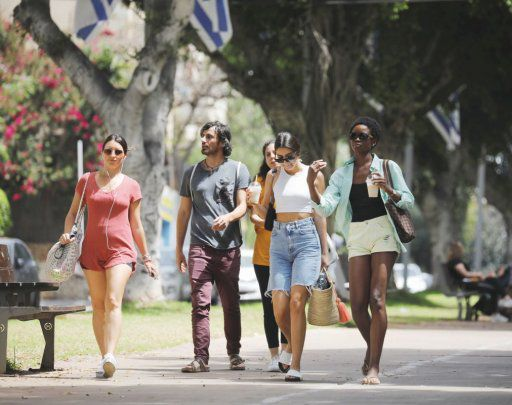 Pese a ser ejemplo en el mundo, Israel podría dar marcha atrás con las medidas contra el covid 