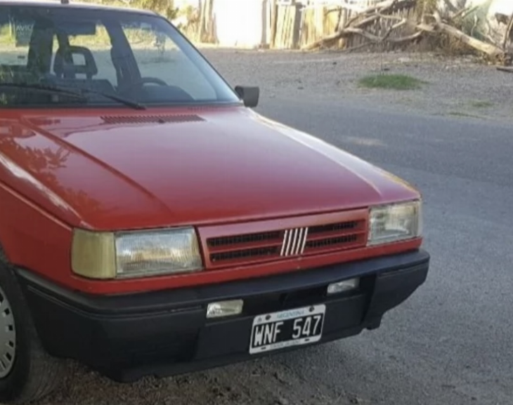 Delincuentes le robaron el auto a un trabajador en Santa Lucía 