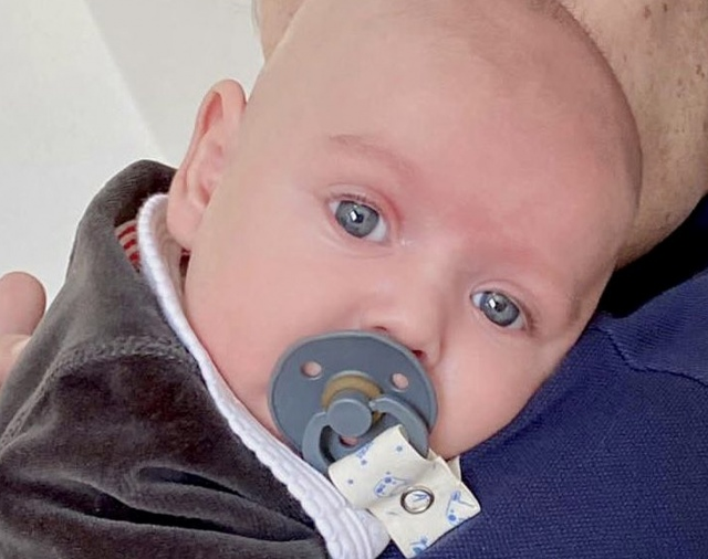 Alberto Fernandez publicó una foto con su hijo Francisco y pidió "garantizar el amor"