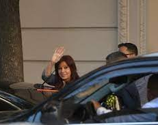 La vicepresidenta Cristina Kirchner fue condenada a 6 años de prisión por defraudación al Estado