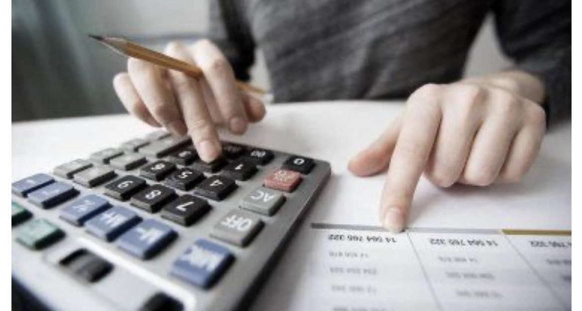 Gobierno oficializó el aumento del piso de Ganancias: a partir de cuánto será este mes