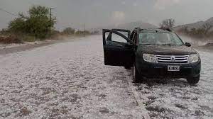 El granizo sorprendió a los vallistos 