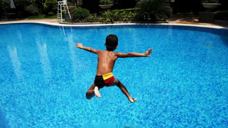 Se viene el verano y ya comenzaron a habilitar las piletas de los clubes