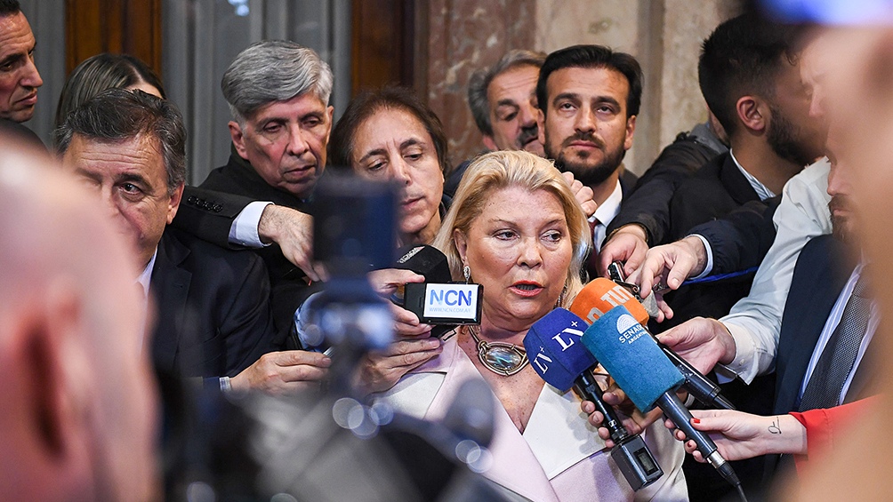 Carrió y sus diputados pedirán desafuero a Cristina por ir contra la Corte