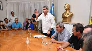 Reunión simultánea de todos los frentes políticos tras el fallo de la Corte