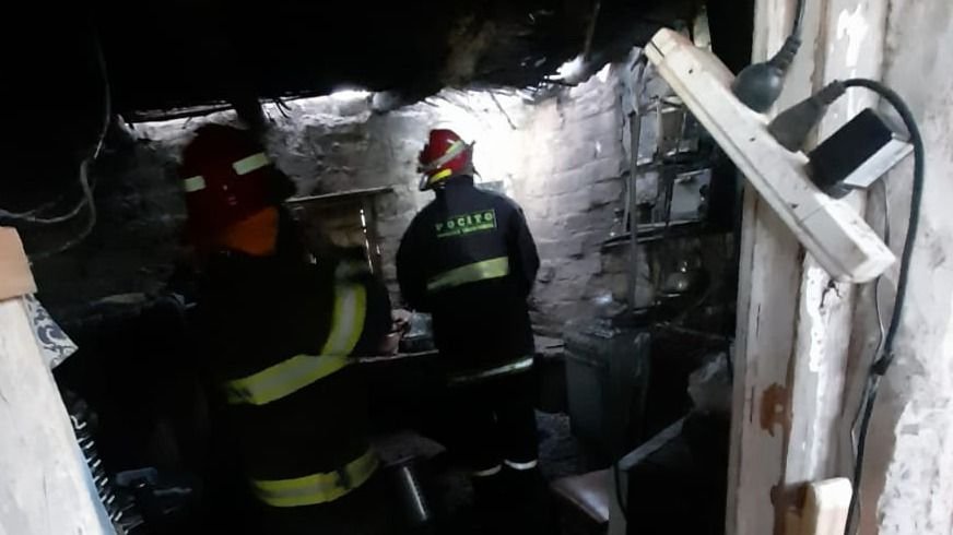 Un hombre perdió sus herramientas de trabajo luego del incendio de su depósito