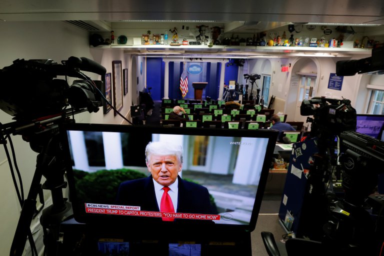 Trump respaldó a sus manifestantes, los llamó "patriotas"