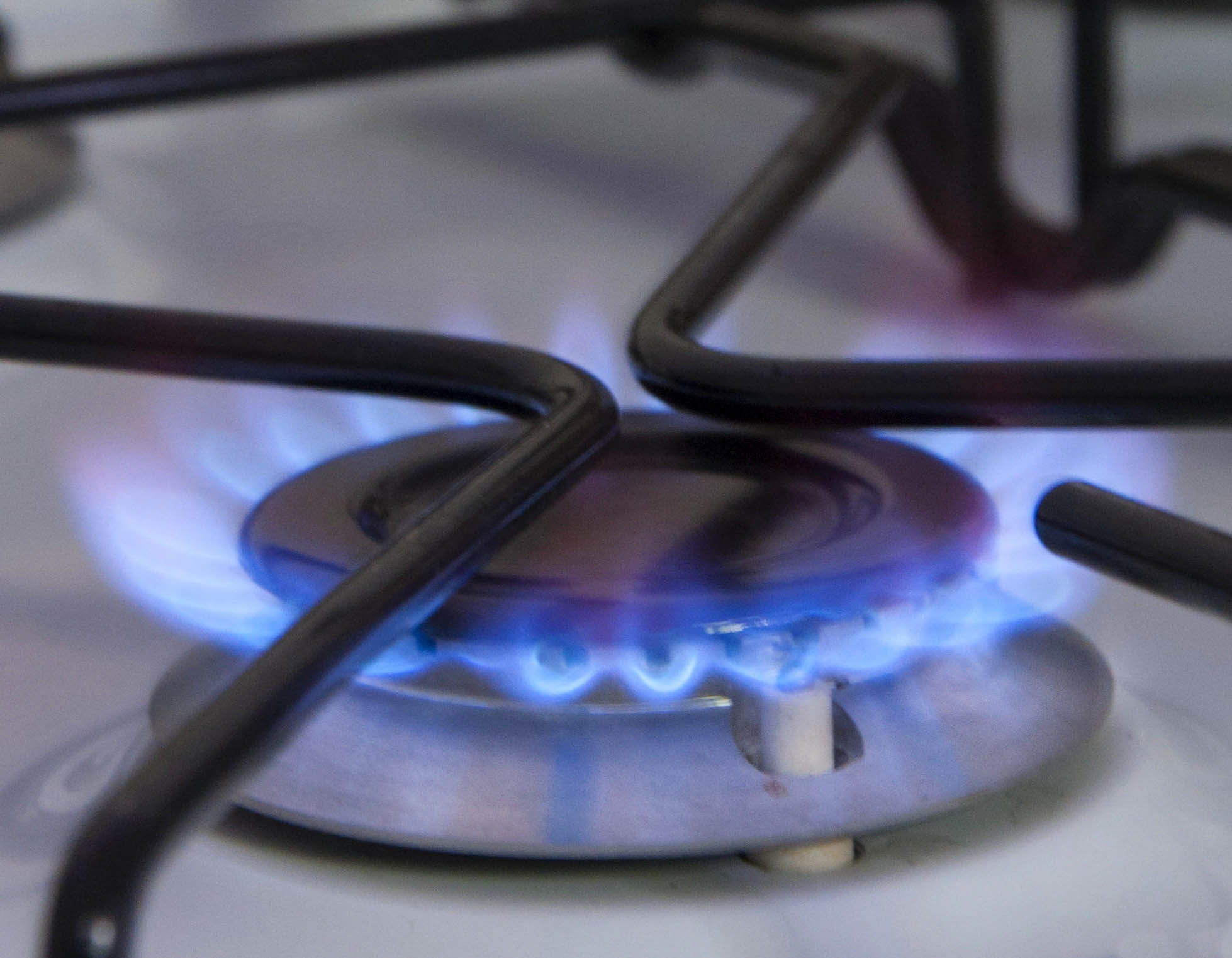 Quita de subsidios:¿quién pagará más por luz y gas?