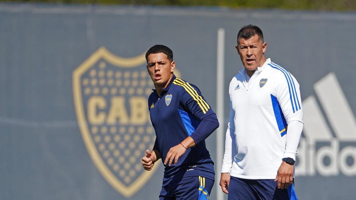 Almirón asumió en Boca y le tiró un palito al plantel: "Hay que estar a la altura"