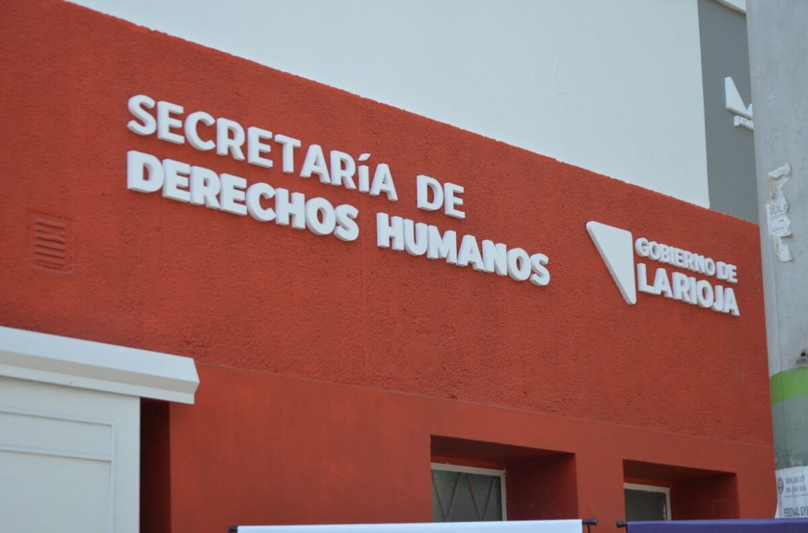 Personal estatal deberá capacitarse en forma obligatoria en derechos humanos
