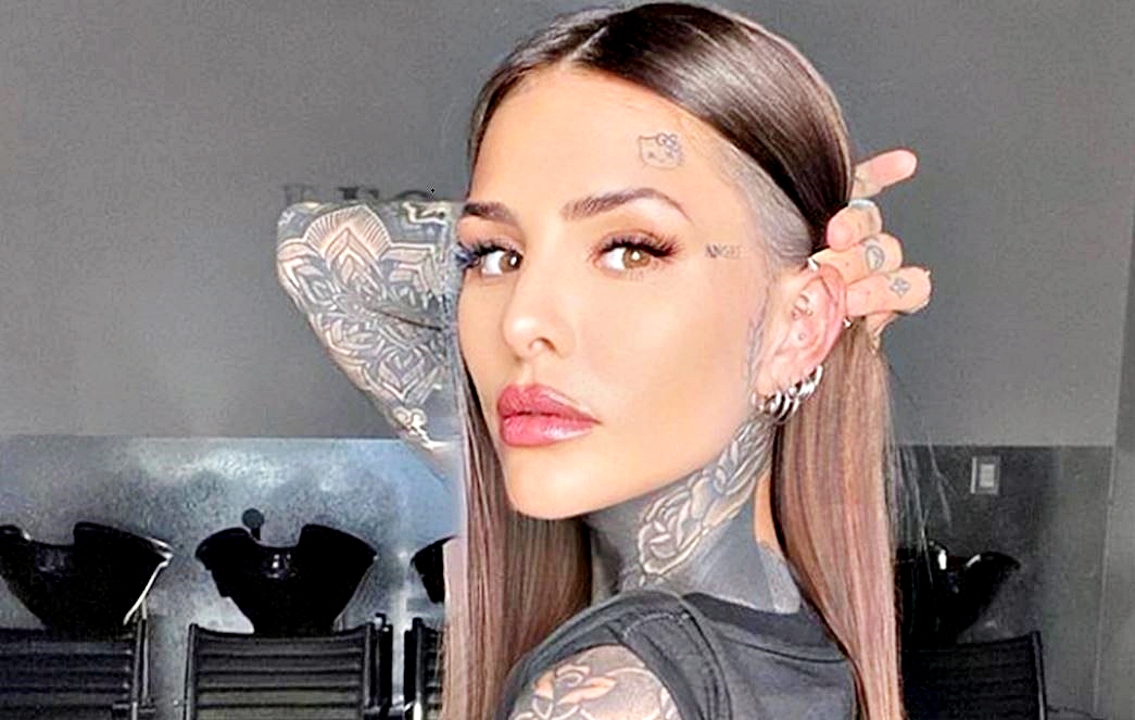 Cande Tinelli subió tuvo que salir a responder críticas por su cuerpo por publicar una foto en bikini