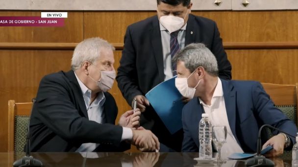 El Ministro de Educación dijo que hay que vacunarse para el 2 de marzo