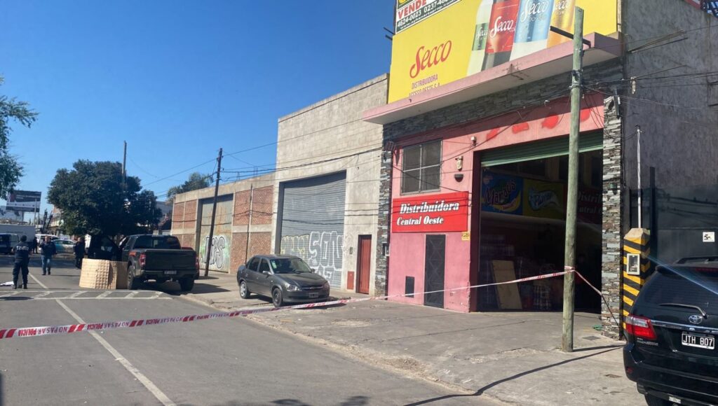 Interceptaron y acribillaron a balazos a un empresario que estaba amenazado