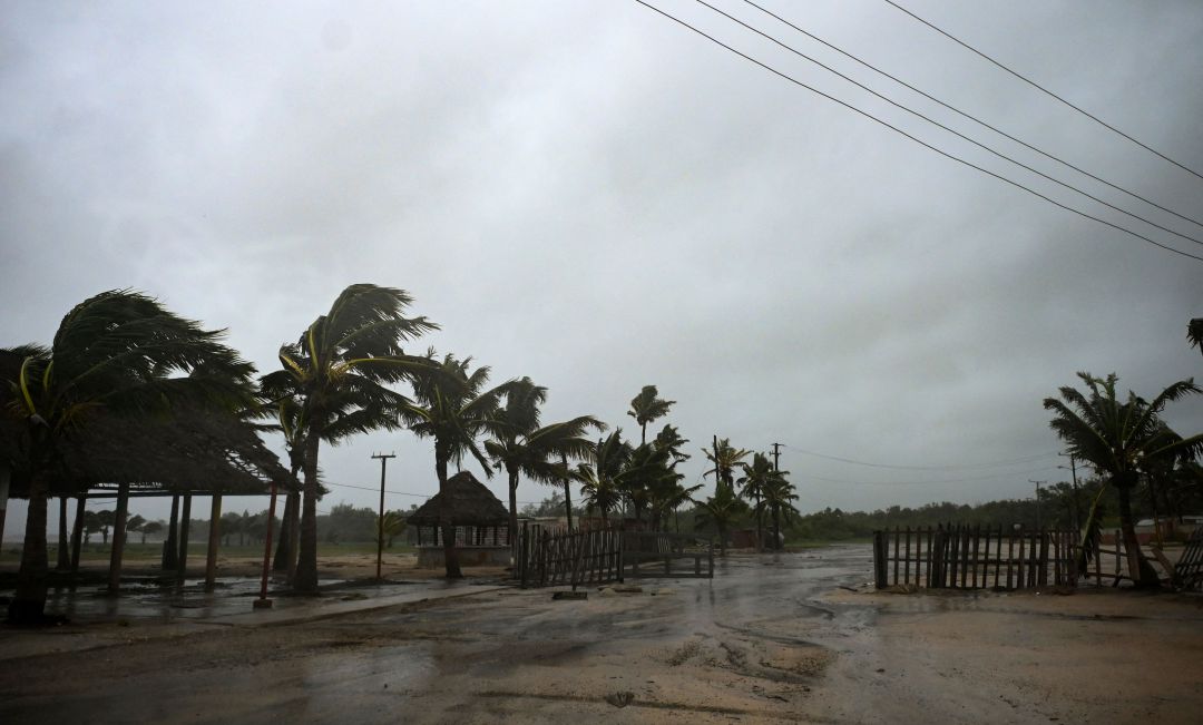 Estados Unidos acelera las evacuaciones por el huracán Ida, el peor en siglos