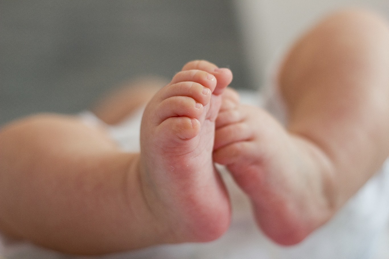 Bebé con meningitis: está estable y su hermana no está enferma