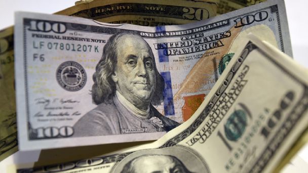 Auspicioso comienzo del 2021: el dólar blue bajó $5