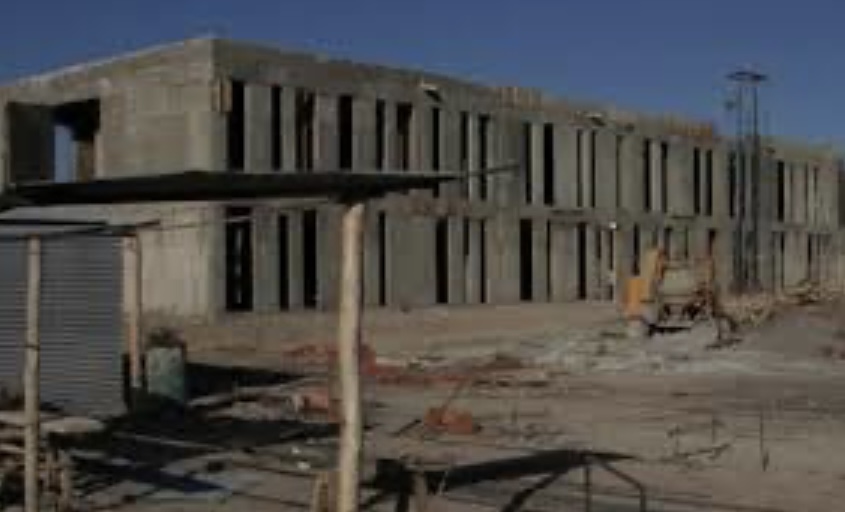 Nuevamente se retrasa el avance de la obra de la Escuela de Música por problemas económicos