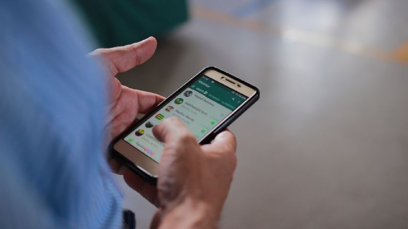 Condenan a un hombre por amenazar por whatsapp: