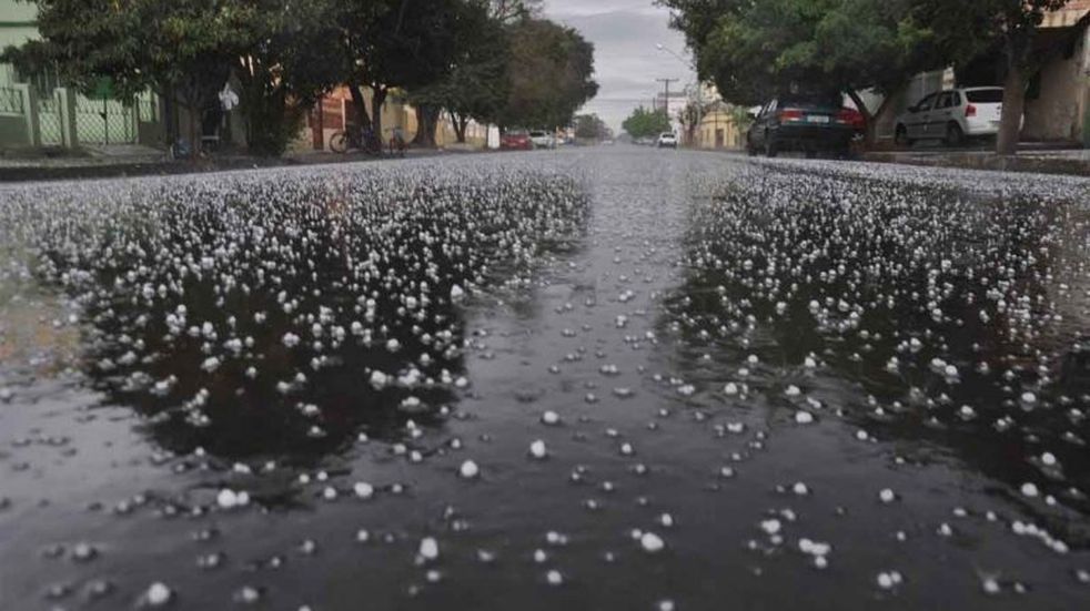 El granizo sorprendió a vecinos de Rawson y Pocito