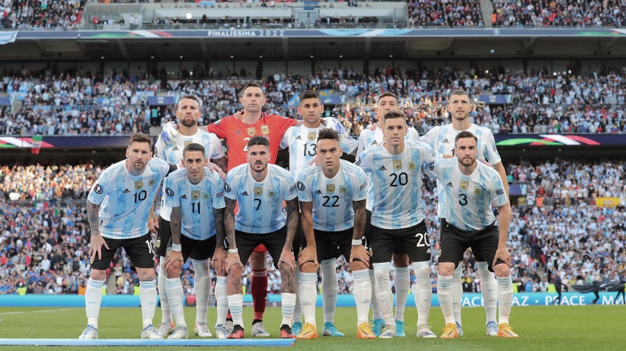 Argentina, con Messi y tres bajas, continúa su preparación para Qatar ante Estonia