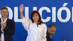 Cristina afirmó que "los supuestos indignados estaban pagos por empresarios"