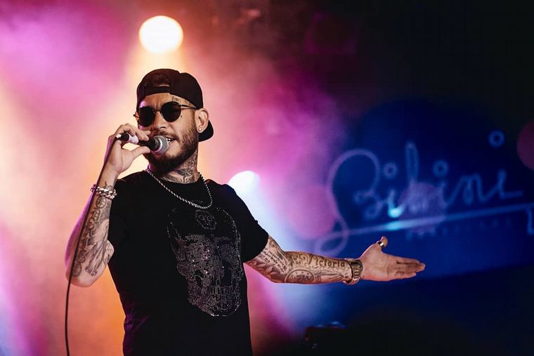 La furia de Ulises Bueno durante su último show de despedida
