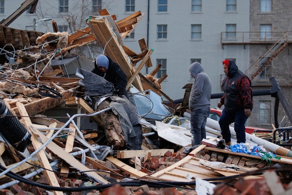 Estados Unidos: al menos 83 muertos tras el impacto de una ola de tornados