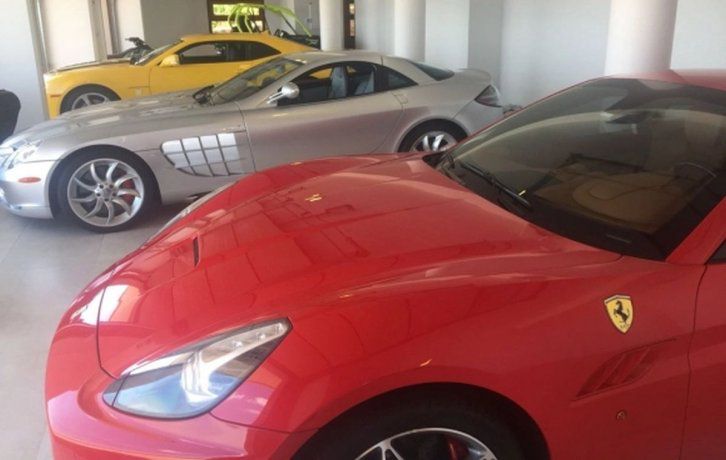 Volverán a subastar los autos de lujo de un gremialista detenido