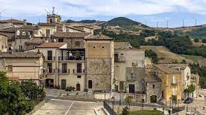 En Italia ofrecen 5000 euros por persona para asentarse y trabajar en un pueblo